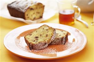 Plumcake de peras y pepitas de chocolate. Receta disponible. 
Plum Cake with Pears and Chocolate 
