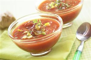 Gazpacho. Receta disponible. Gazpacho (Spanish cold vegetables soup).