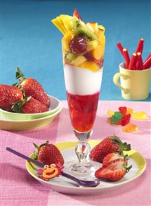 Helado con frutas. Receta disponible.
