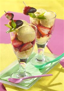 Helado con fresones. Receta disponible.
