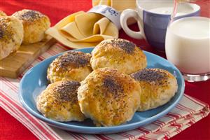 Bollos de manzana con semillas de amapola. Receta disponible.
