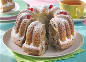 Pastel de peras y semillas de amapola. Receta disponible.
