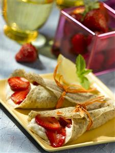 Crepes de fresones. Receta disponible TR