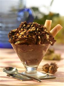 Helado de chocolate con avellanas. Receta por encargo.
