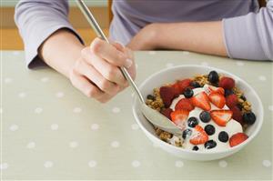 Breakfast granola with fruit