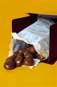 Bolitas de chocolate.